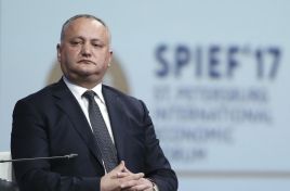 Igor Dodon, felicitat cu ocazia zilei de naştere de preşedintele şi premierul Rusiei