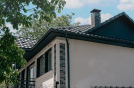 РЕКЛАМА // Как подобрать металлочерепицу для скатной кровли сложной формы